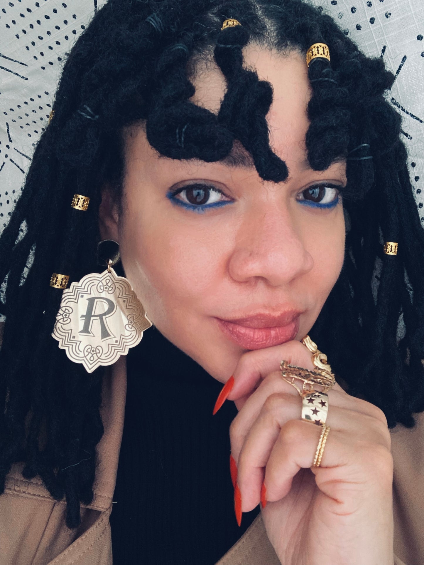 The Auntie (Choose your letter)