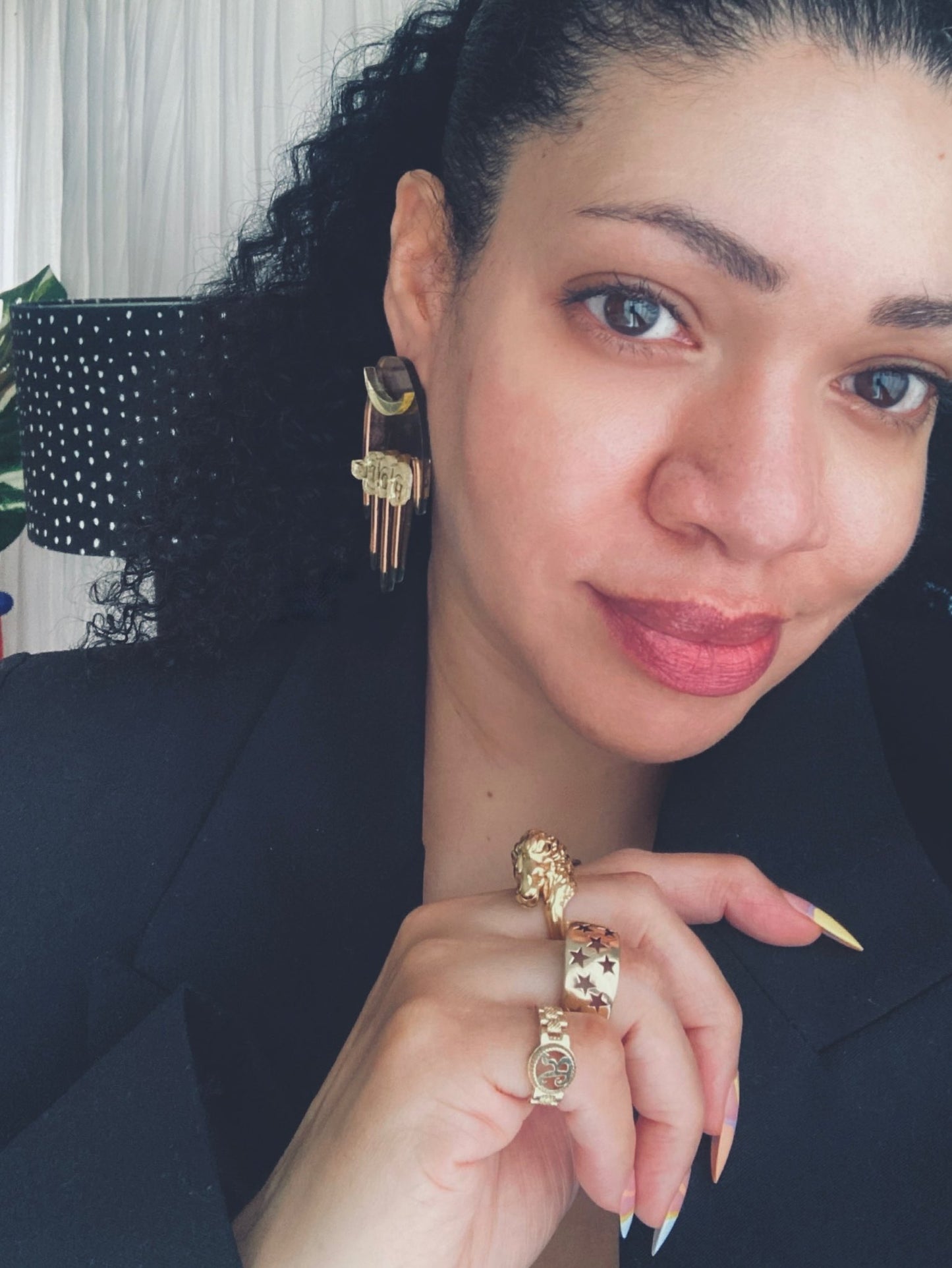 Ladies First earrings & Pins